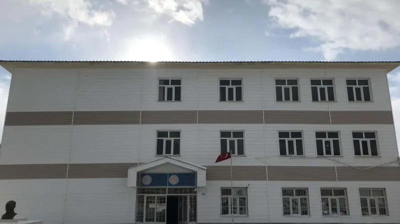 Alacabük İlkokulu Fotoğrafı