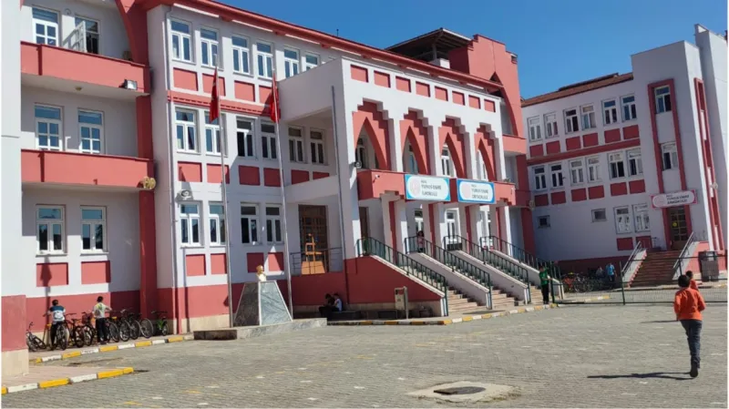 Bolu Yunus Emre İlkokulu - Bolu ilkokulları