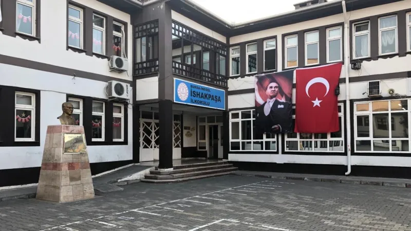 Bursa İshakpaşa İlkokulu - Bursa ilkokulları