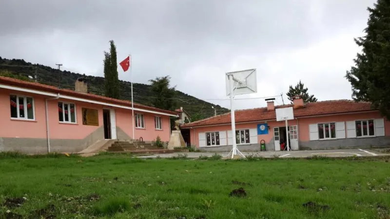 Ovacik İlkokulu Fotoğrafı