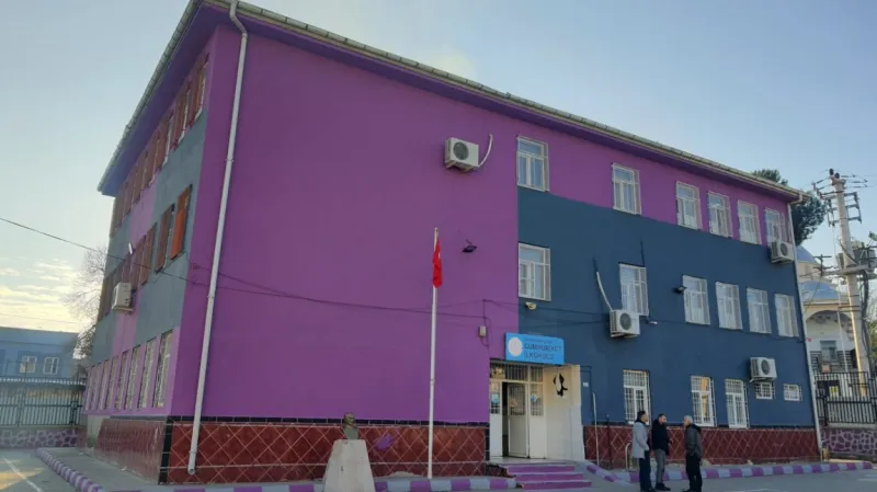 Diyarbakır Cumhuriyet İlkokulu - Diyarbakır ilkokulları