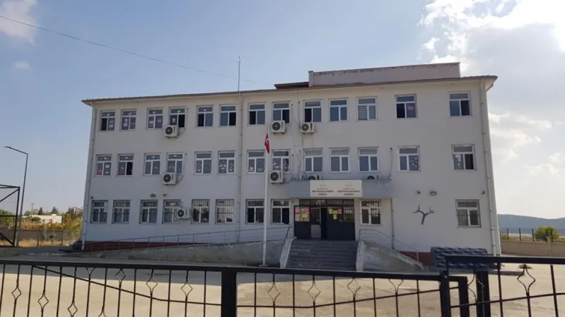 Şehit Polis Salih Eroğlu İlkokulu Fotoğrafı