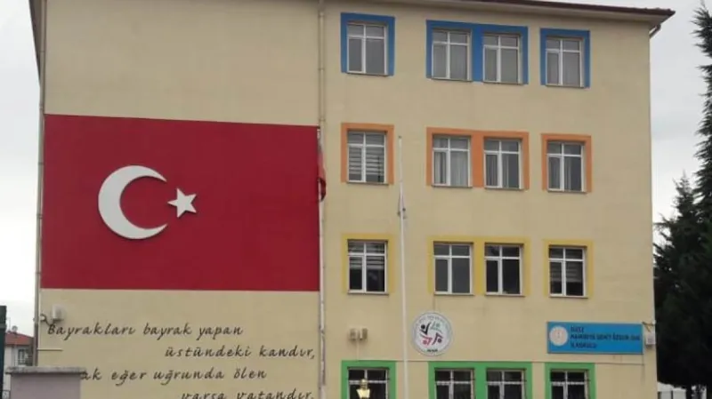 Hamidiye Şehit Özgür Işık İlkokulu Fotoğrafı