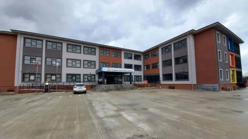 Düzce Şehit Teğmen Uğur Altan İlkokulu - Düzce ilkokulları