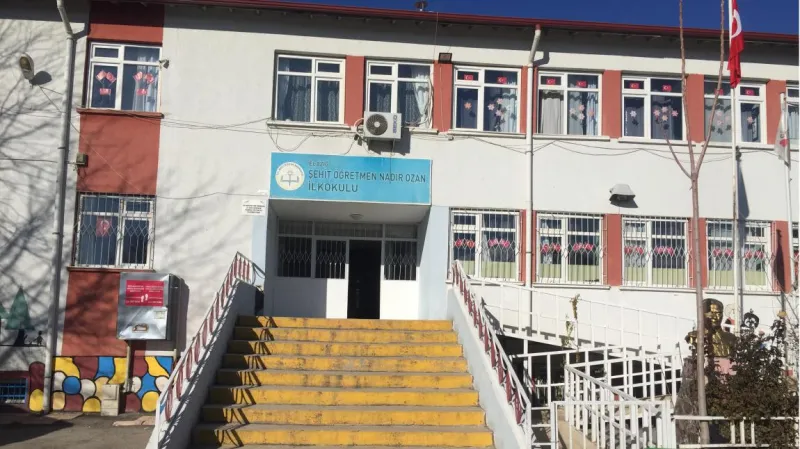 Elazığ Şehit Öğretmen Nadir Ozan İlkokulu - Elazığ ilkokulları