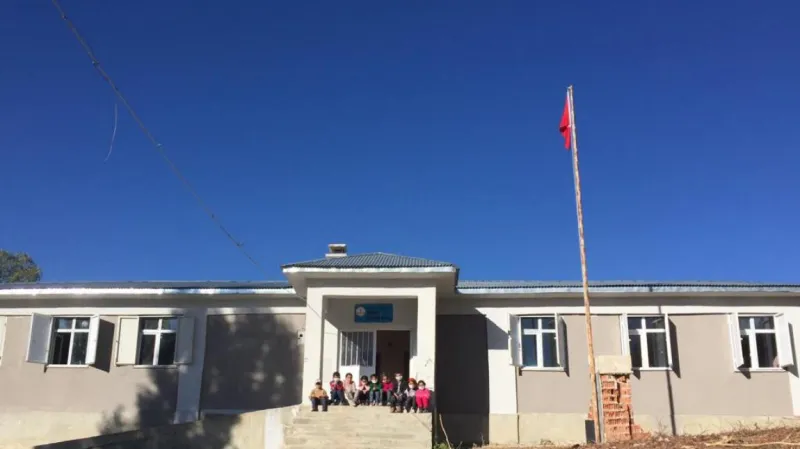 Geçit İlkokulu Fotoğrafı