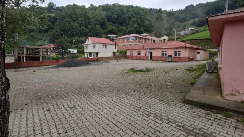Derecikalan İlkokulu Fotoğrafı