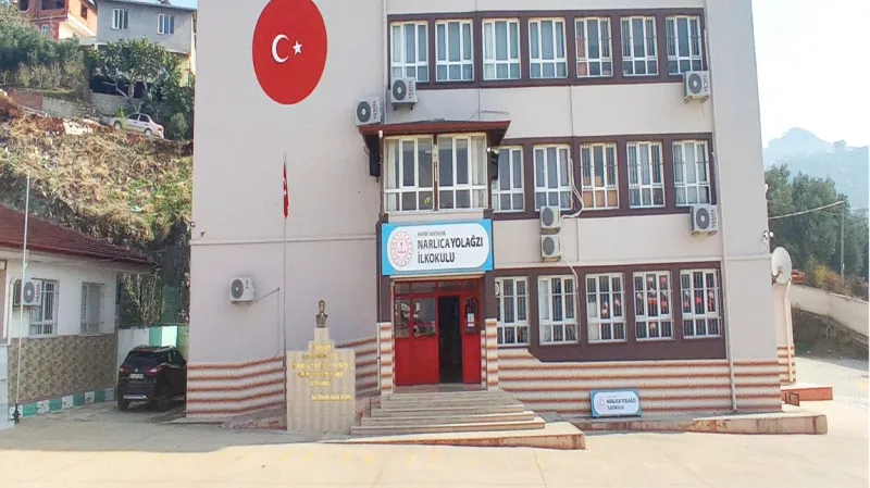 Narlıca Yolağzı İlkokulu Fotoğrafı