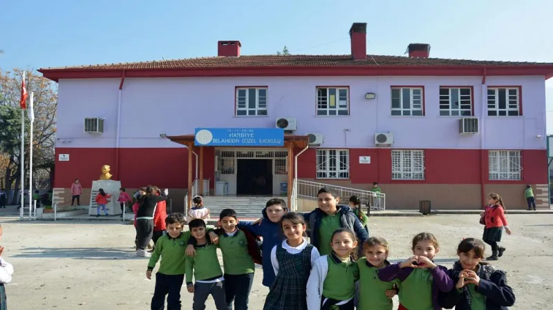 Harbiye Selahiddin Güzel İlkokulu Fotoğrafı