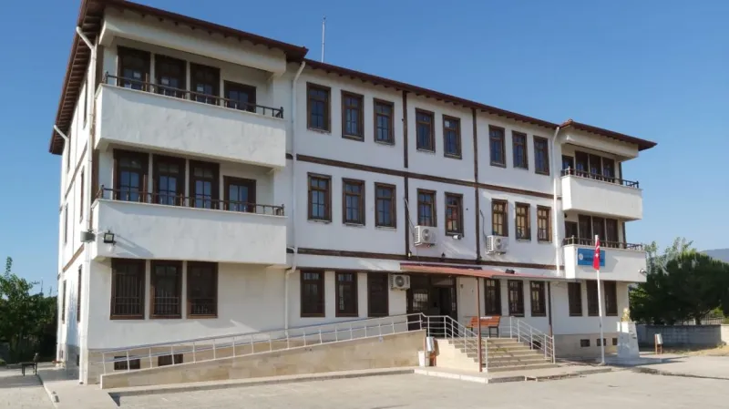 Yunus Emre İlkokulu Fotoğrafı