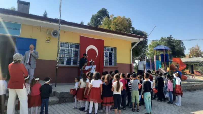 Camuzkışlası Meccobası İlkokulu Fotoğrafı