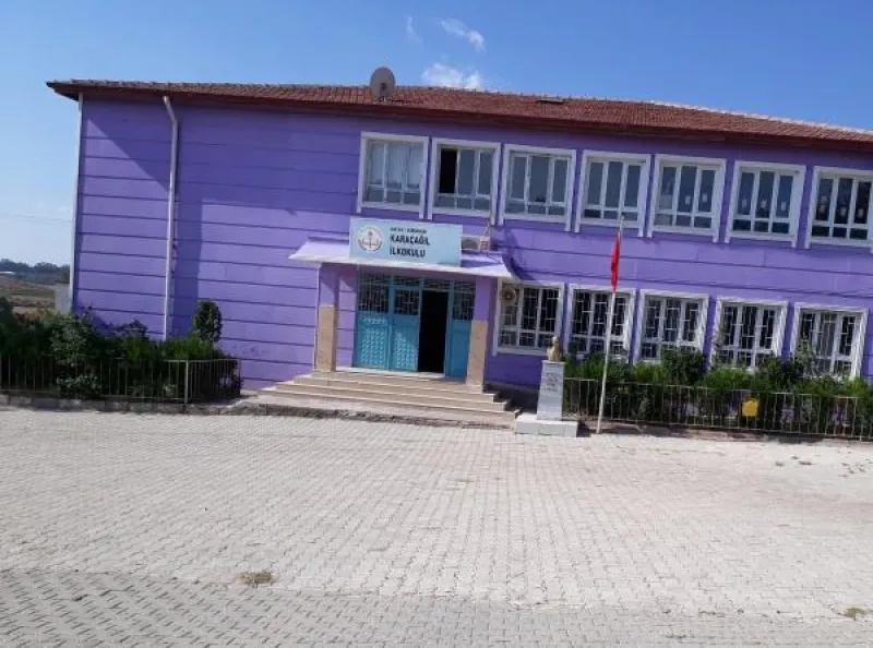 Karaçağıl İlkokulu Fotoğrafı