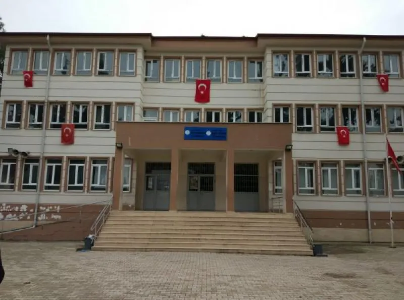 Batı Ayrancı İlkokulu Fotoğrafı