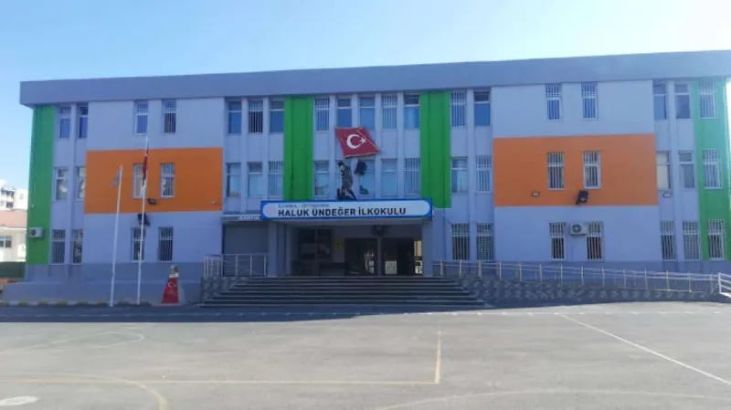 Haluk Ündeğer İlkokulu Fotoğrafı