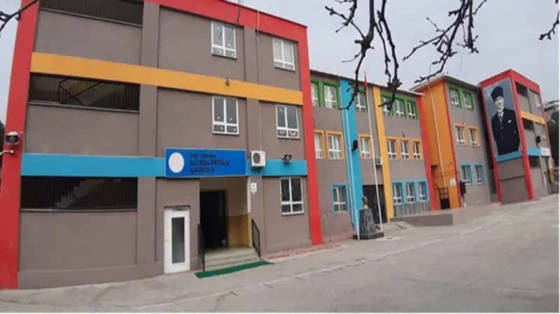 İzmir Ali Rıza Eroğlu İlkokulu - İzmir ilkokulları