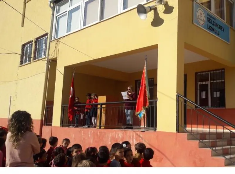 İzmir Selçukbey İlkokulu - İzmir ilkokulları