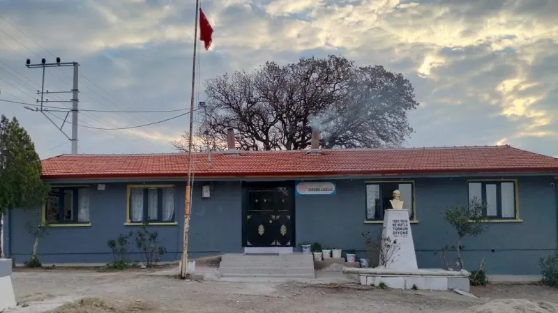 İzmir Saridere  İlkokulu - İzmir ilkokulları