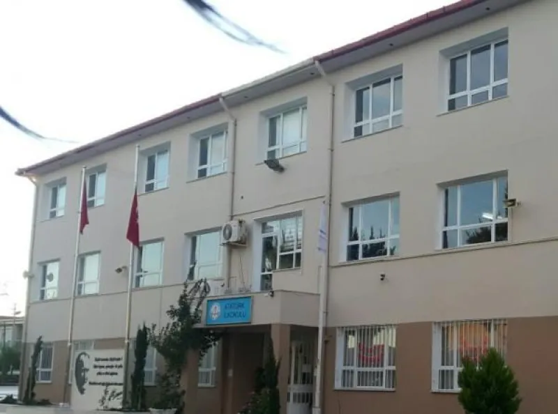 İzmir Atatürk İlkokulu - İzmir ilkokulları
