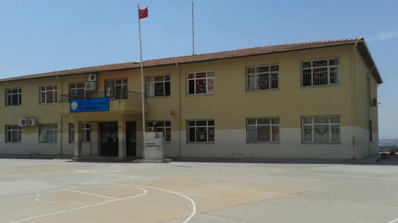 İzmir Nuriye-Abdülkerim Toraman İlkokulu - İzmir ilkokulları