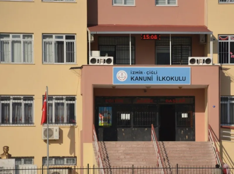 İzmir Kanuni İlkokulu - İzmir ilkokulları