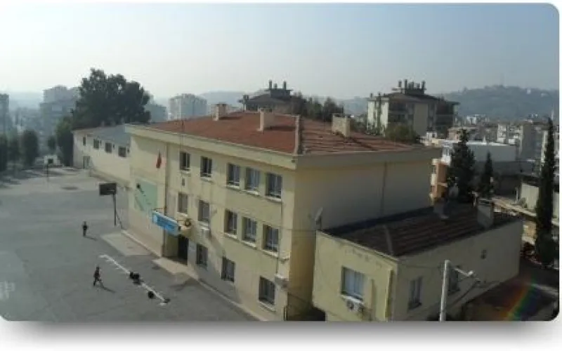 İzmir Hayri Özmeriç İlkokulu - İzmir ilkokulları