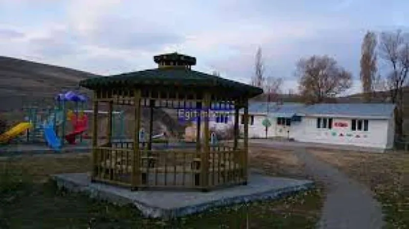 Sırbasan İlkokulu Fotoğrafı