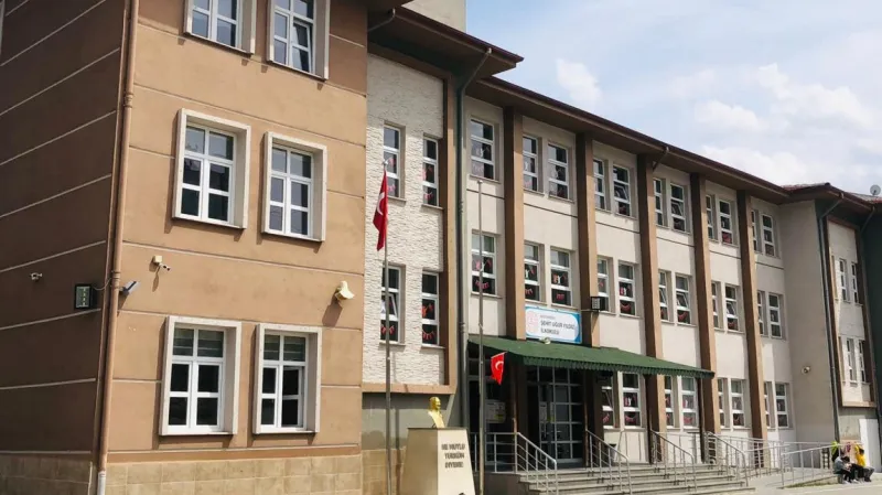 Kastamonu Şehit Uğur Yıldız İlkokulu - Kastamonu ilkokulları