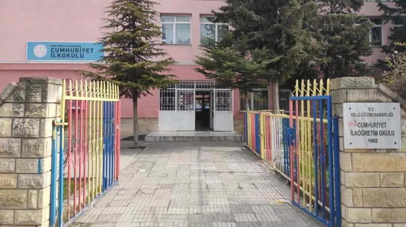 Cumhuriyet İlkokulu Fotoğrafı