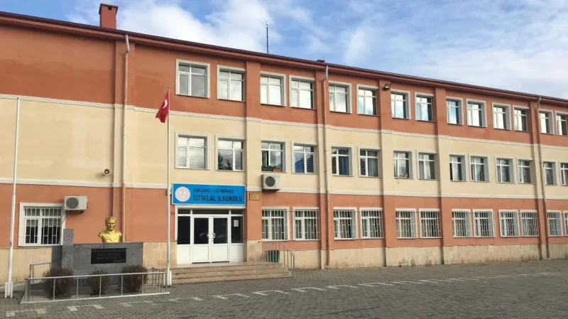 Kırklareli İstiklal İlkokulu - Kırklareli ilkokulları