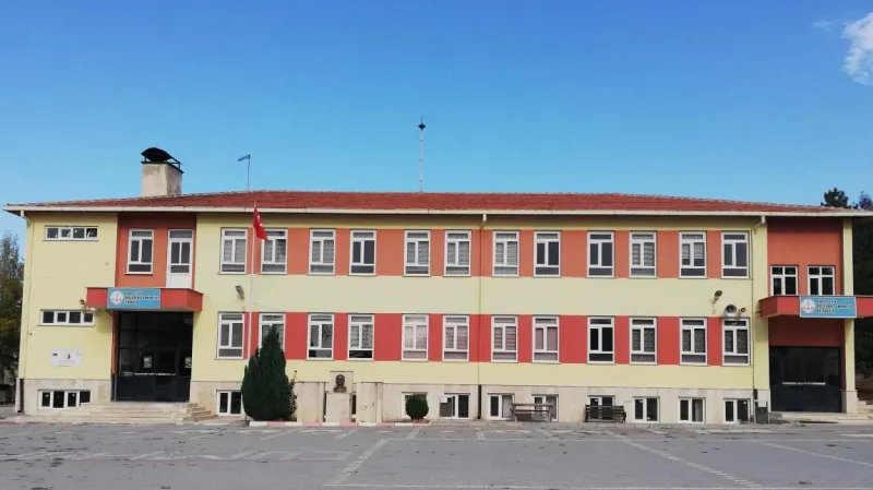 Argıthanı Cumhuriyet İlkokulu Fotoğrafı
