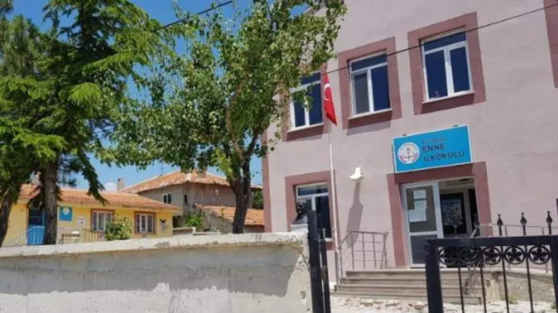 Kütahya Enne İlkokulu - Kütahya ilkokulları