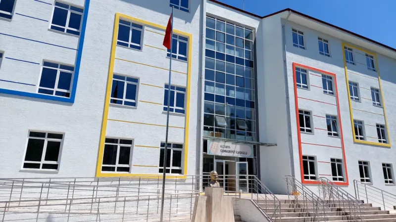 Kütahya Cumhuriyet İlkokulu - Kütahya ilkokulları