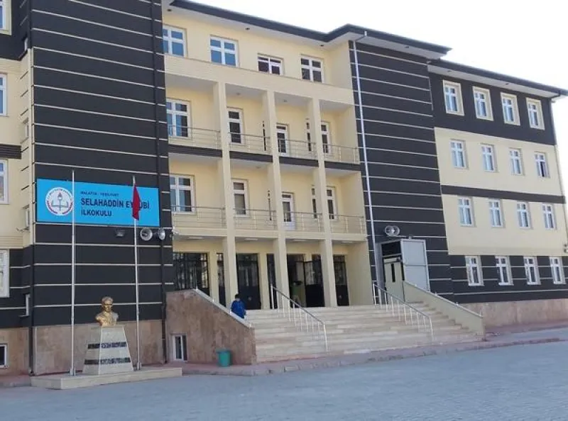 Malatya Selahaddi̇n Eyyubi̇ İlkokulu - Malatya ilkokulları