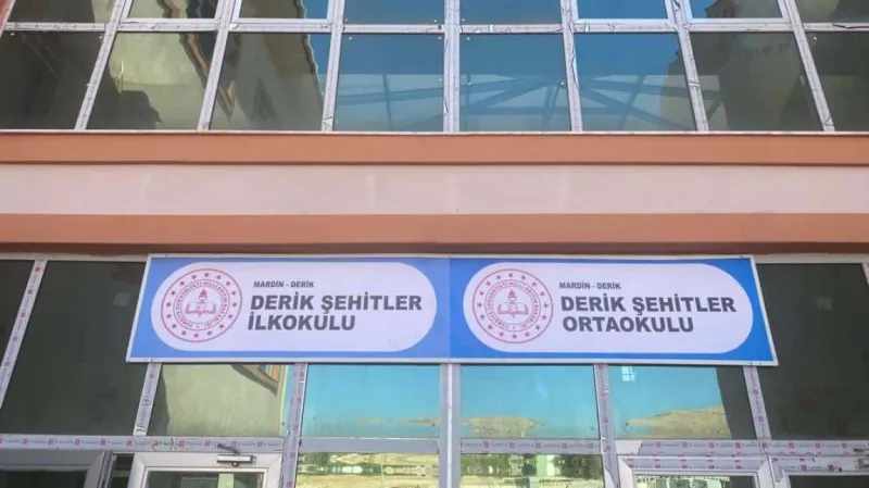Derik Şehitler İlkokulu Fotoğrafı