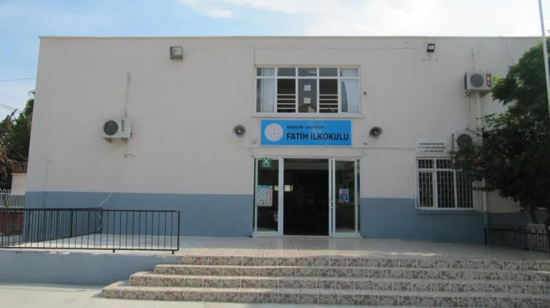 Mersin Fatih İlkokulu - Mersin ilkokulları