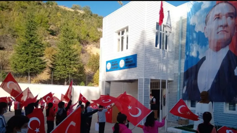 Mersin Gezende İlkokulu - Mersin ilkokulları