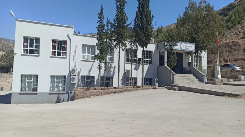 Mersin Mehmet Akif Ersoy İlkokulu - Mersin ilkokulları