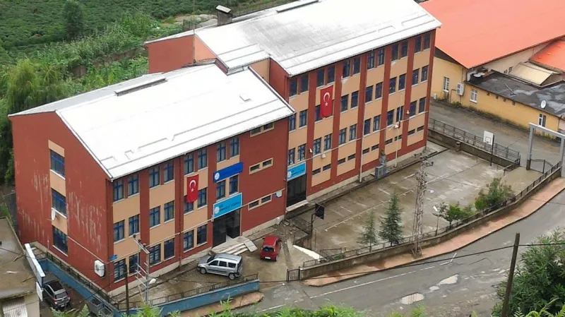Rize Cumhuriyet İlkokulu - Rize ilkokulları