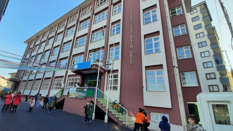 Rize İstiklal İlkokulu - Rize ilkokulları
