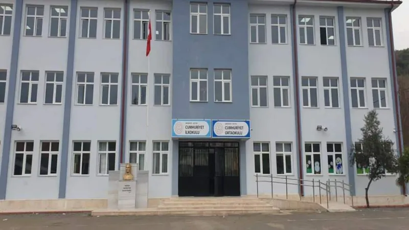 Sakarya Cumhuriyet İlkokulu - Sakarya ilkokulları