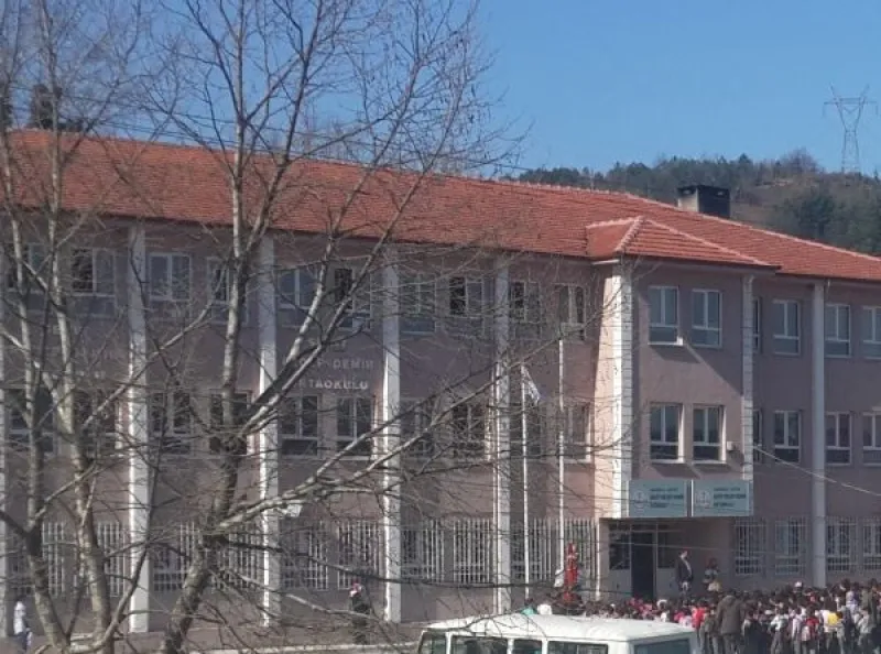 Sakarya Şehit Recep Demir İlkokulu - Sakarya ilkokulları