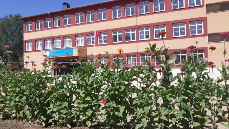 Damlacık İlkokulu Fotoğrafı