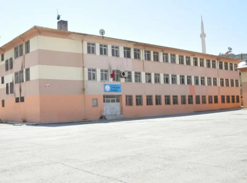Cumhuriyet İlkokulu Fotoğrafı
