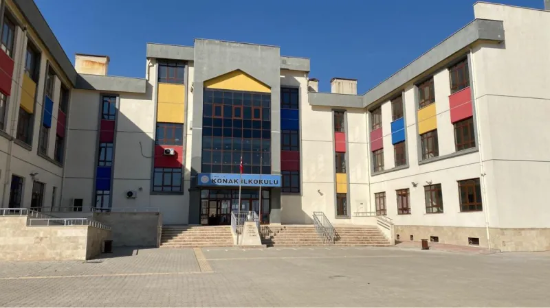 Konak İlkokulu Fotoğrafı