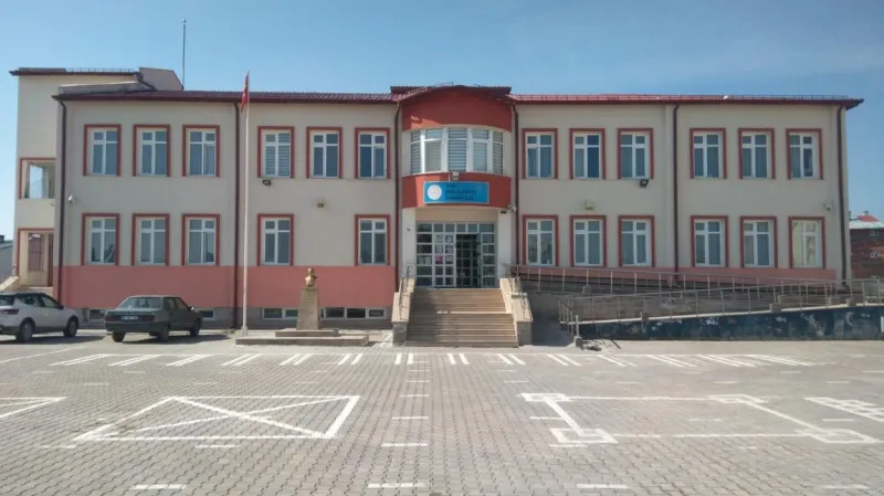 Sivas Malazgi̇rt İlkokulu - Sivas ilkokulları