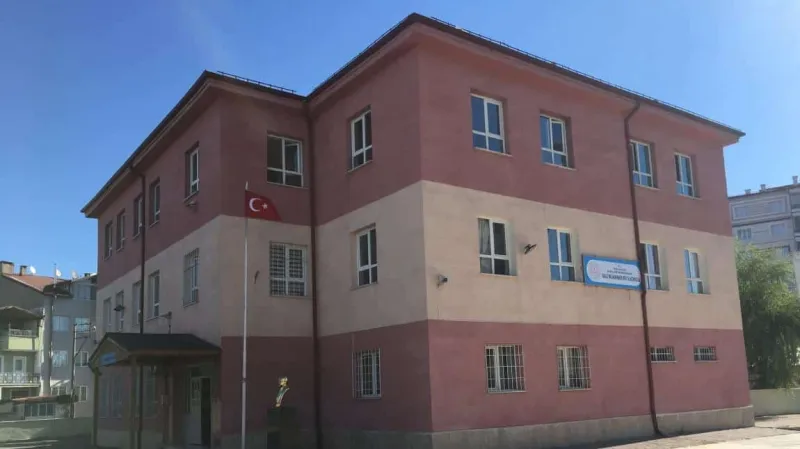 Sivas Vali Muammer Bey İlkokulu - Sivas ilkokulları