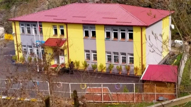 Trabzon Mecit Pirhasoğlu İlkokulu - Trabzon ilkokulları