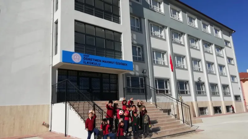 Öğretmen Mahmut Özgöbek İlkokulu Fotoğrafı