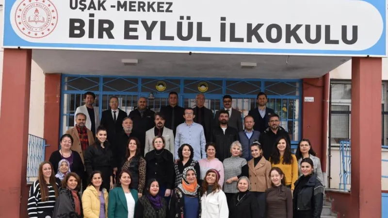 Bir Eylül İlkokulu Fotoğrafı