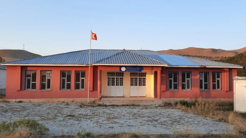 Van Ömerdağı İlkokulu - Van ilkokulları